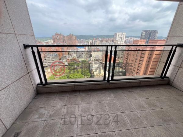 藝文特區精華區 【中悅瑰麗】 公園景觀戶四房三車