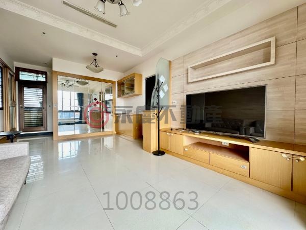 圓頂法布街|全室明亮|日夜美景2+1房車