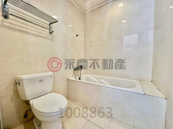 圓頂法布街|全室明亮|日夜美景2+1房車