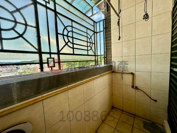 圓頂法布街|全室明亮|日夜美景2+1房車