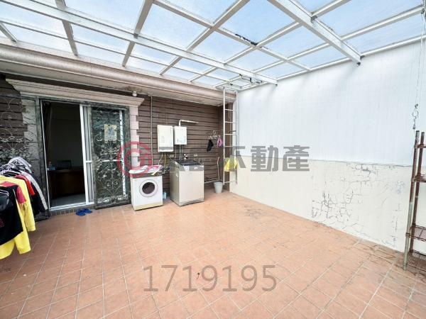 中平商圈 百坪電梯別墅 可停三車