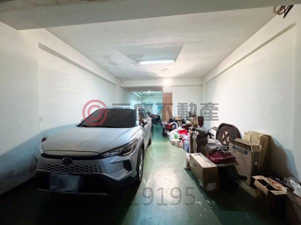 中平商圈 百坪電梯別墅 可停三車