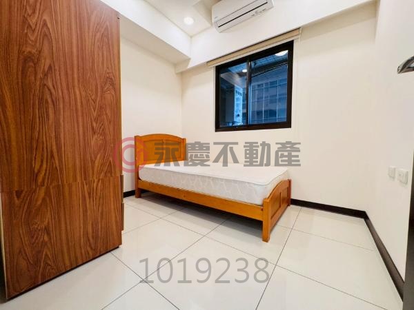 經國特區超優質正兩房車 方正格局高坪效