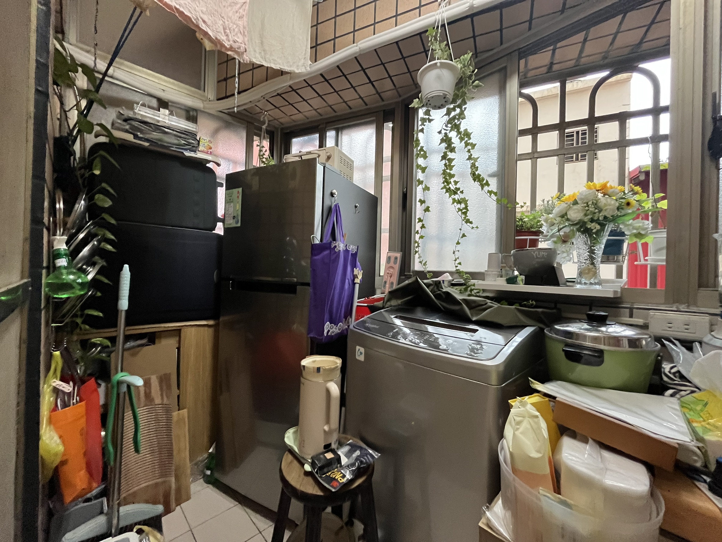 環中商圈小貴族套房.有陽台