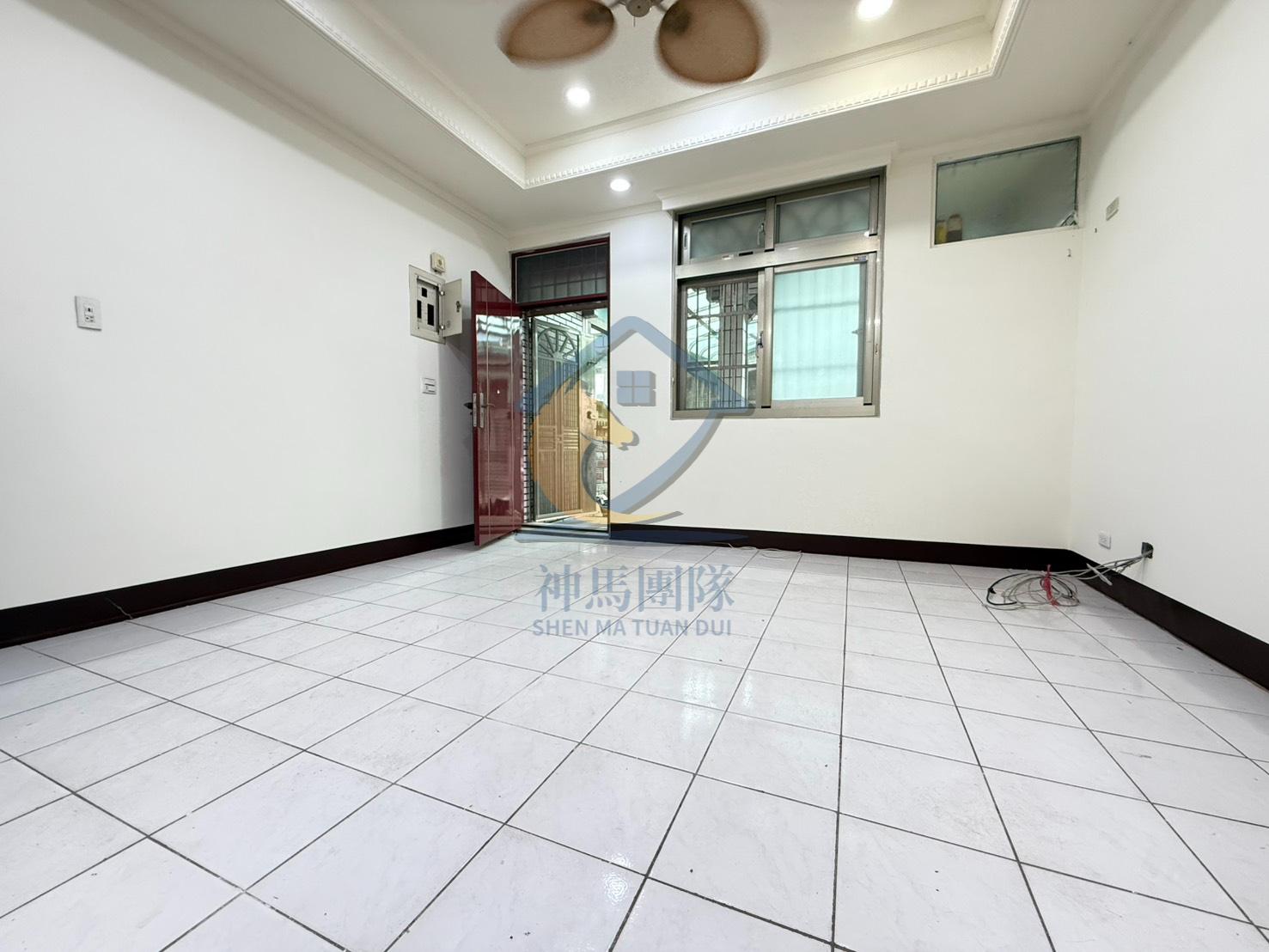 青埔買房買屋 近青埔【門前庭院停車】別墅(頂加鐵皮)