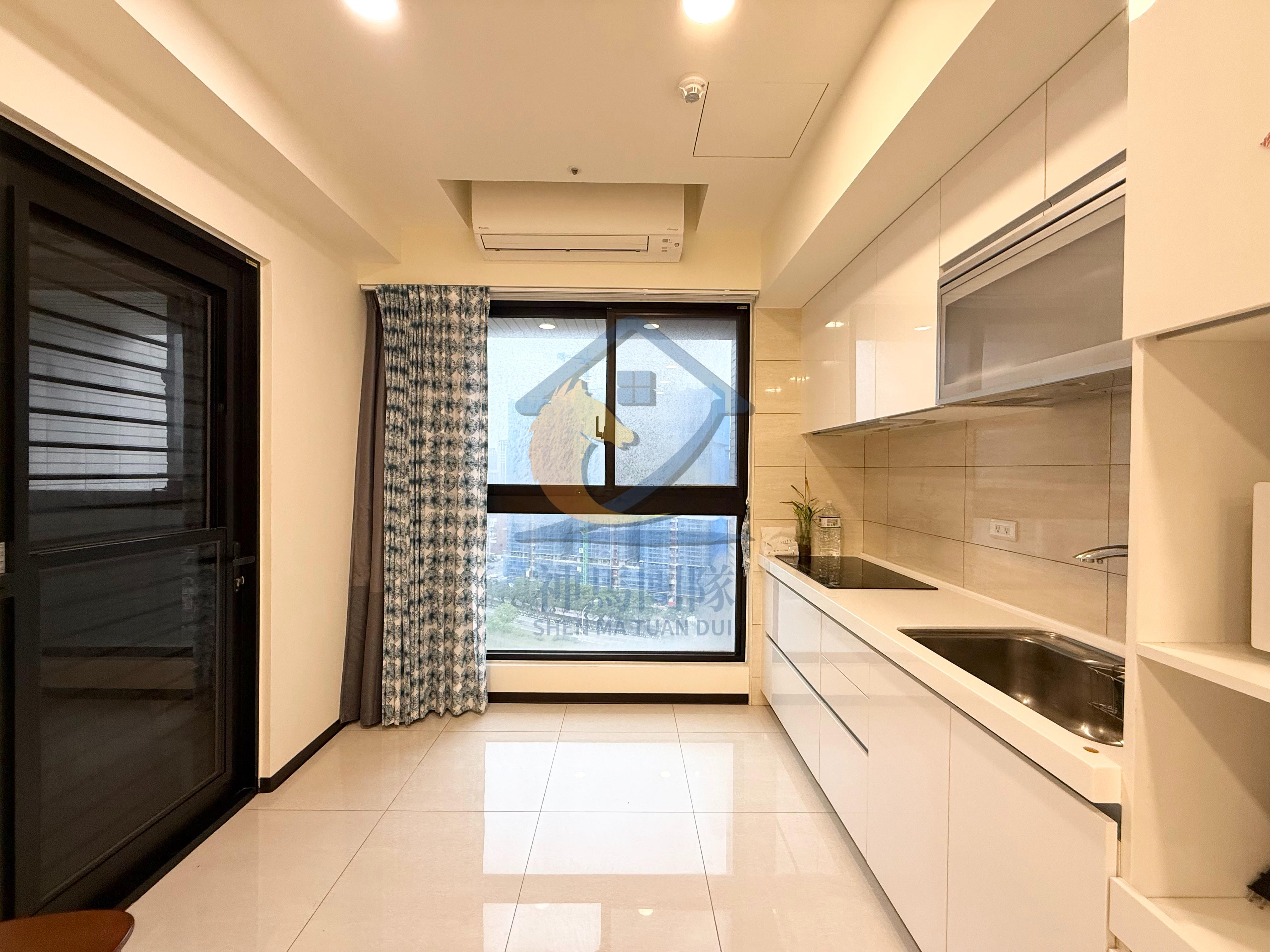 青埔買房買屋 青埔高鐵A18高樓層景觀2房車