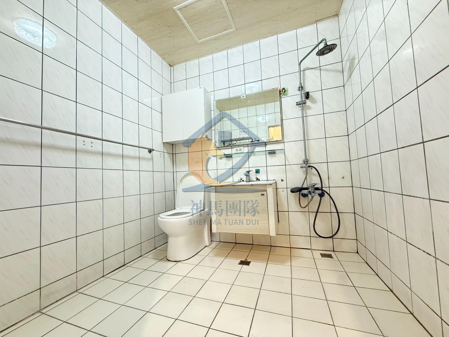 青埔買房買屋 近青埔【門前庭院停車】別墅(頂加鐵皮)