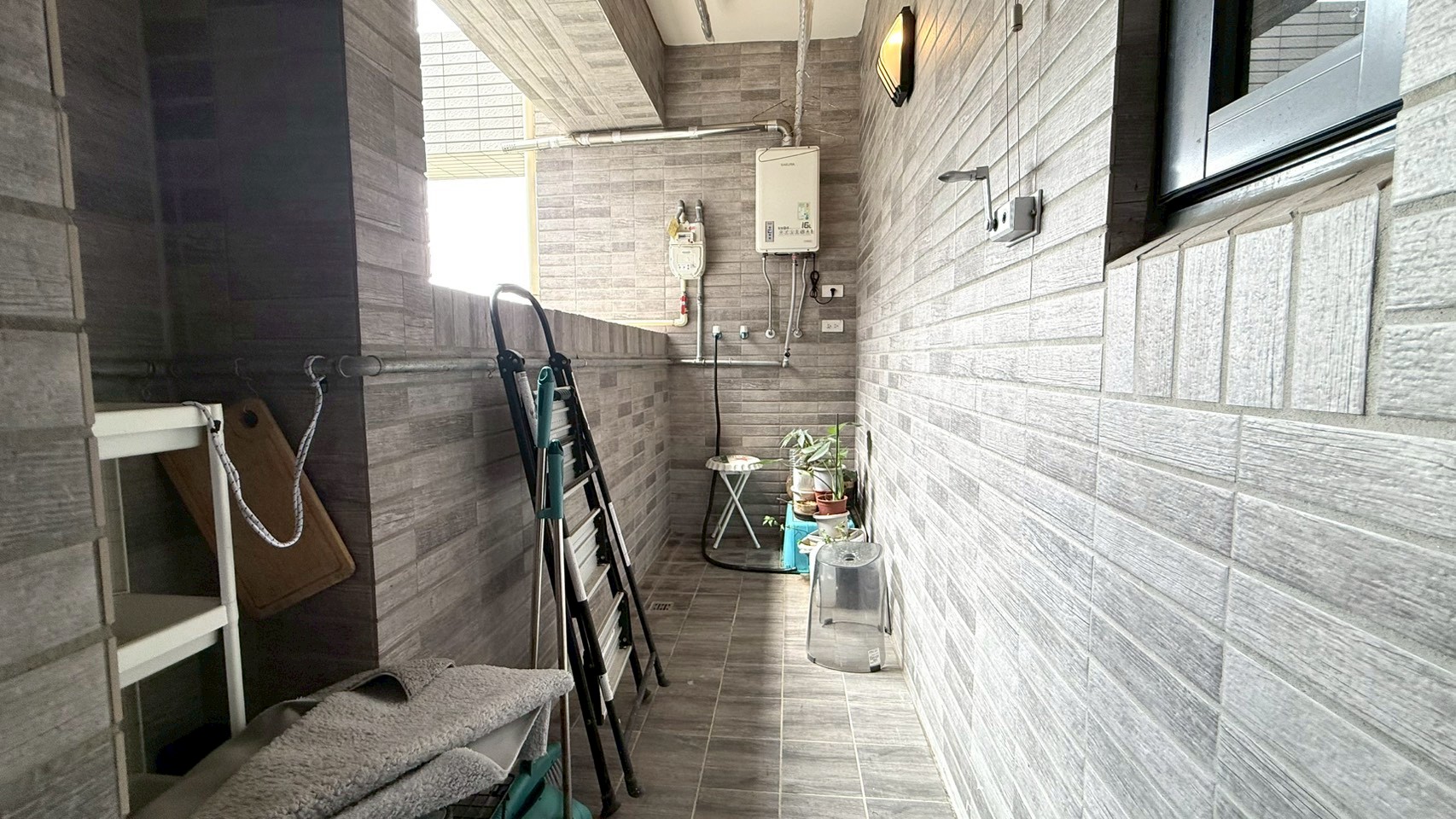 青埔買房買屋 青埔A18櫻花緻頂樓三房車