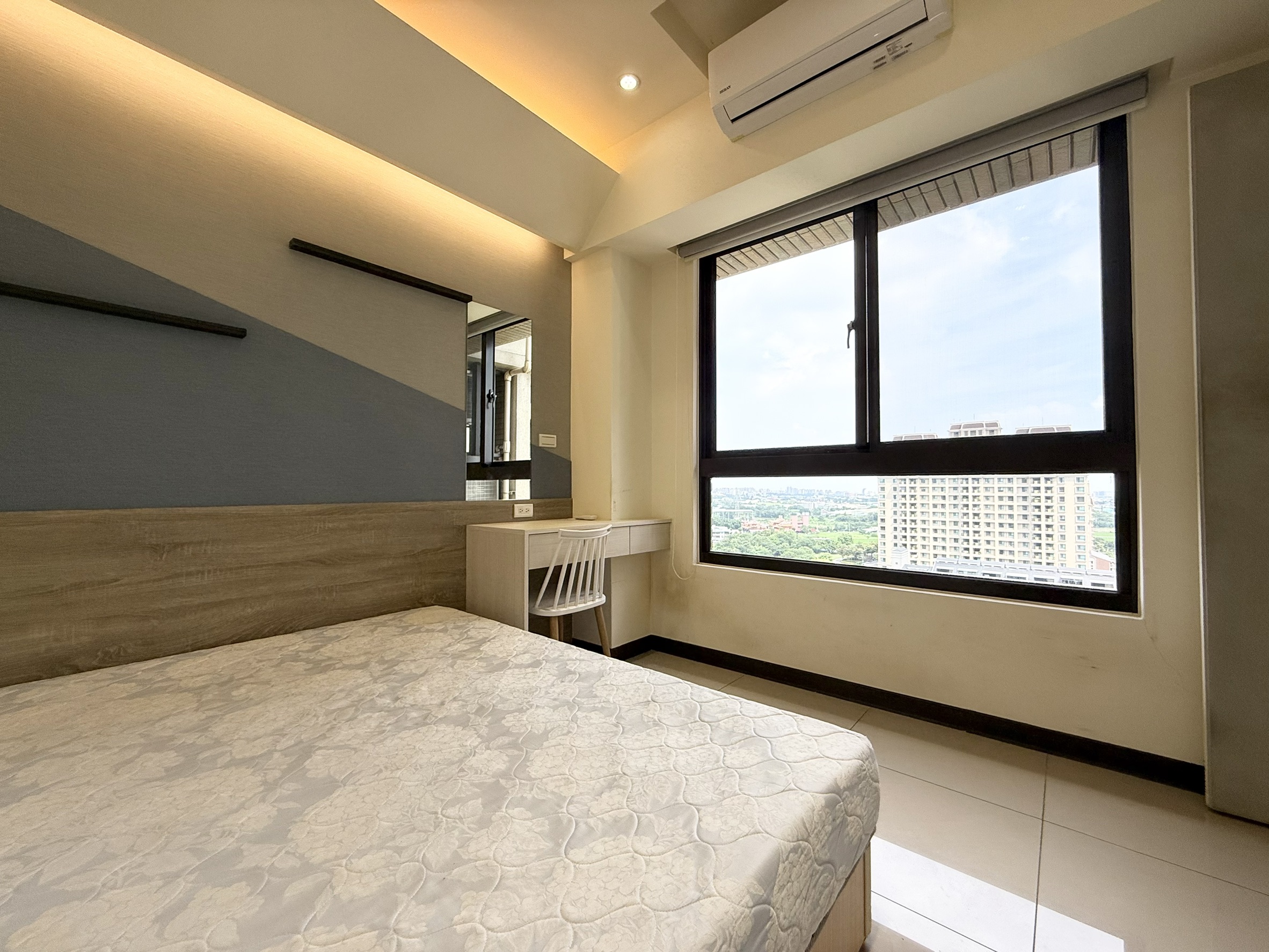 青埔買房買屋 八擴重劃G01捷運站精裝2房車