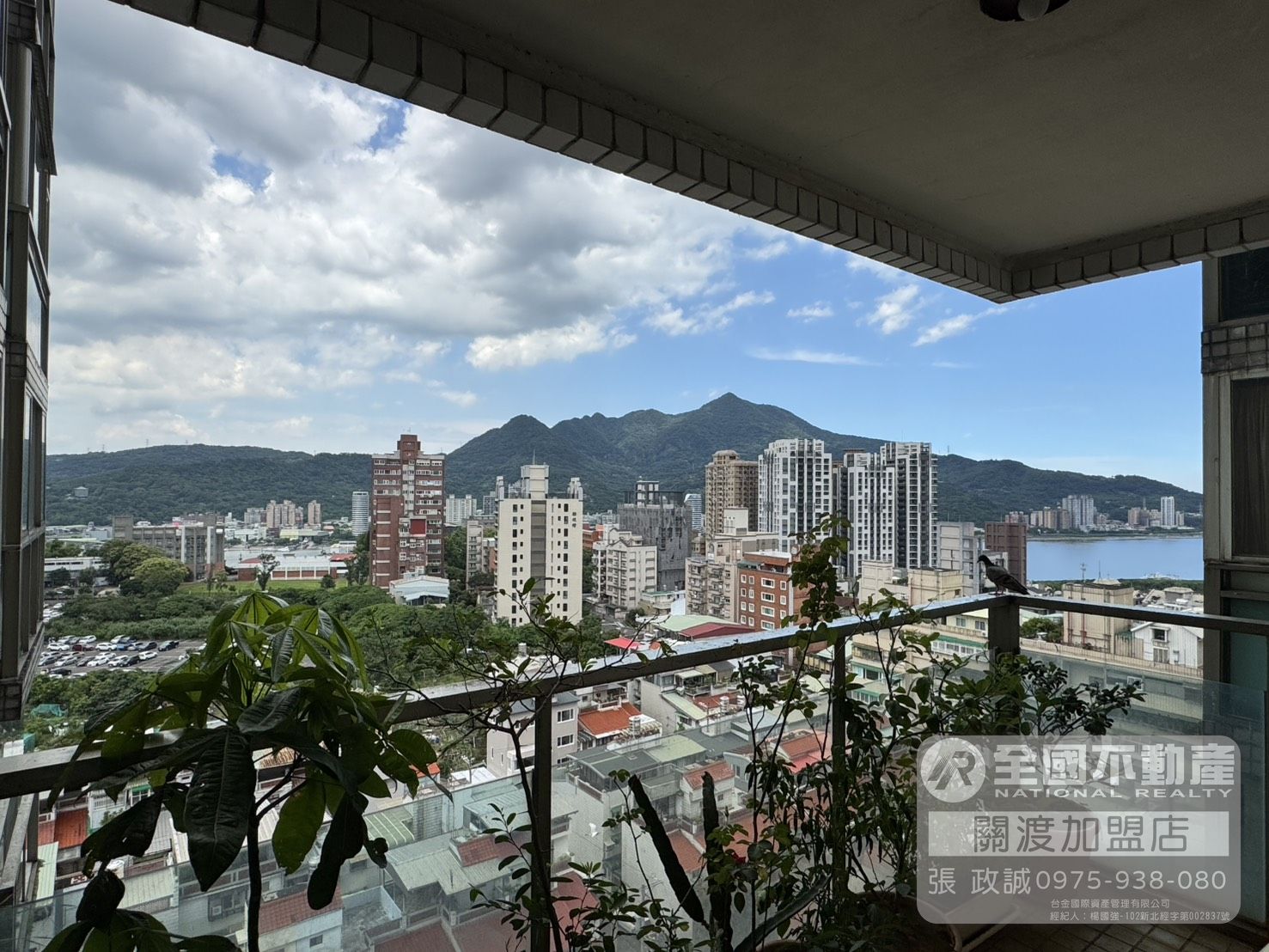 擎天大第觀景三房｜全國不動產_張政誠
