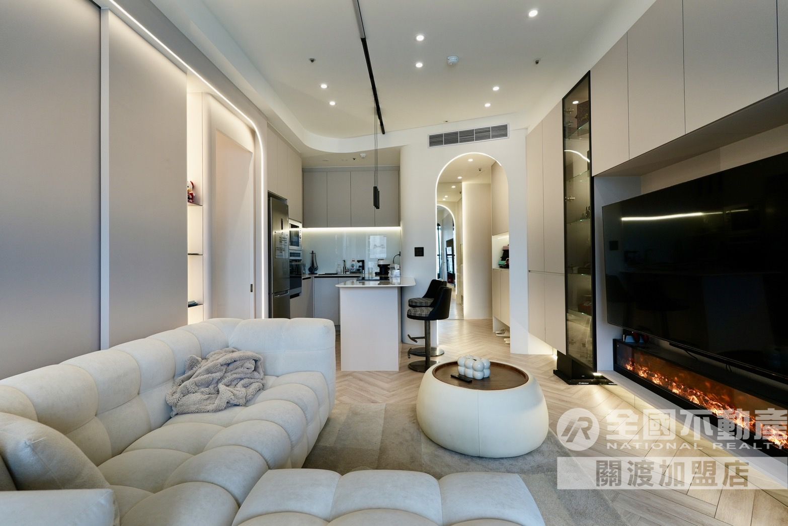 Sky River精裝河景宅｜全國不動產_張政誠