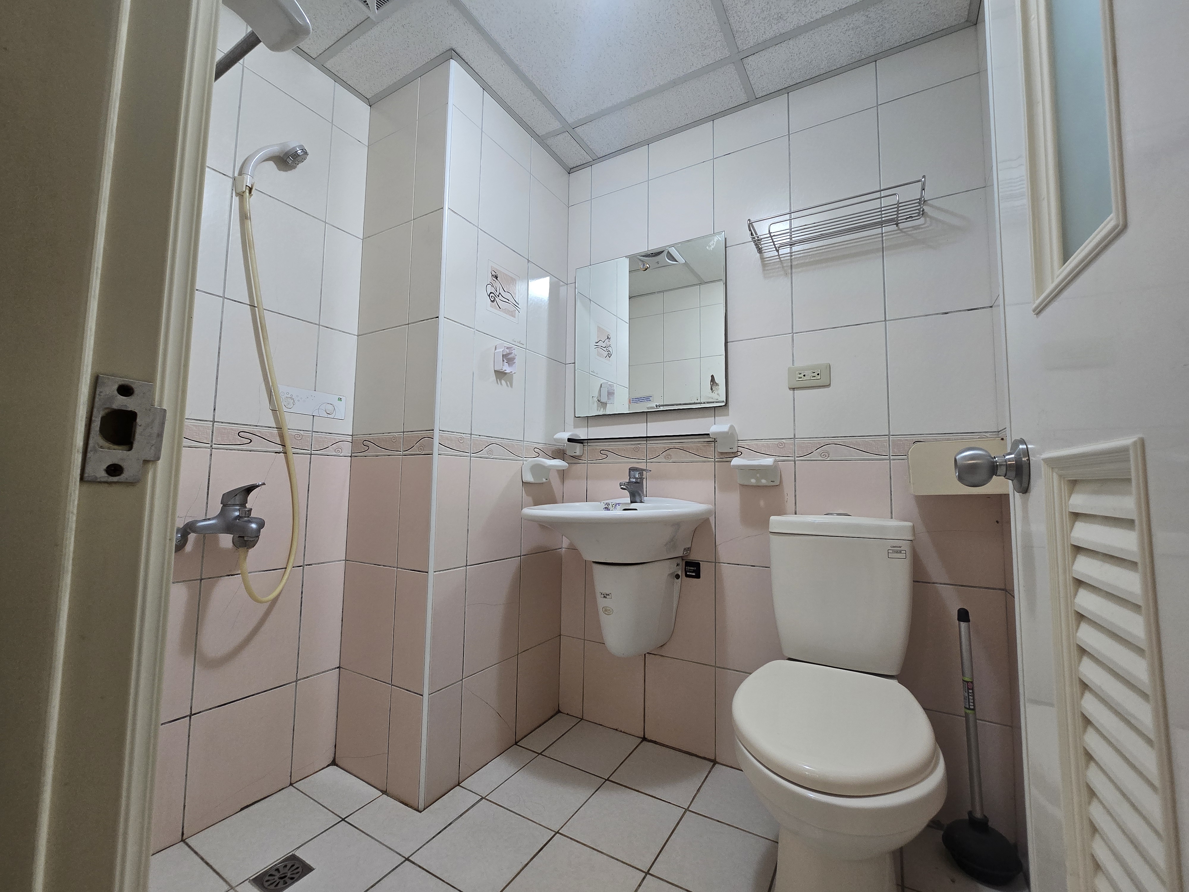 【大業大有商圈】桃園機能王🏵️2房2廳1衞+平車🏵️臻愛加州♪