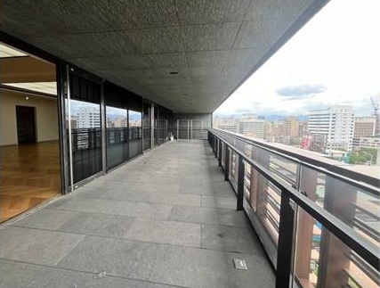 ☆捷運忠孝復興站☆一層一戶、適合企業總部