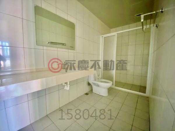 台中大肚國小旁六米黃金店住辦【KK在地通】