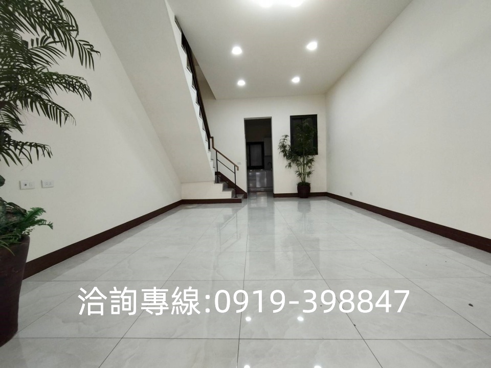 北屯-崇德大透天 全新整理