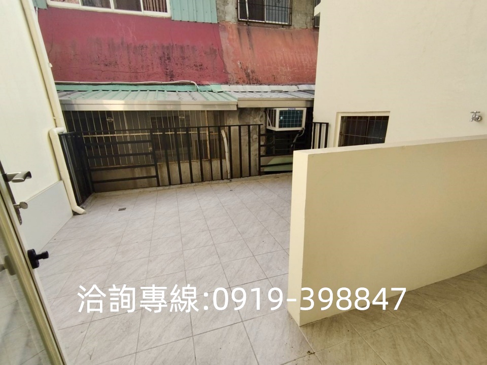 北屯-崇德大透天 全新整理