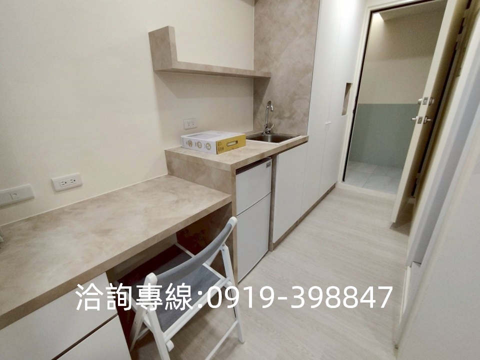 🎀西區-樂群街5套房 獨洗獨曬 全新設備 家具家電齊全