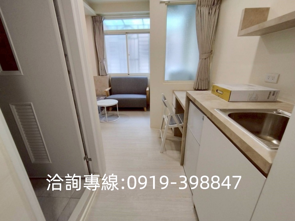🎀西區-樂群街5套房 獨洗獨曬 全新設備 家具家電齊全