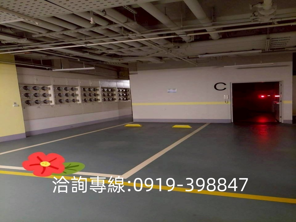 🎀北屯-總太明日金店面 夾層加建到滿 9年屋 有平面車位
