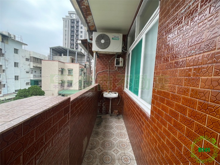 近台南市立醫院活巷透天免千萬
