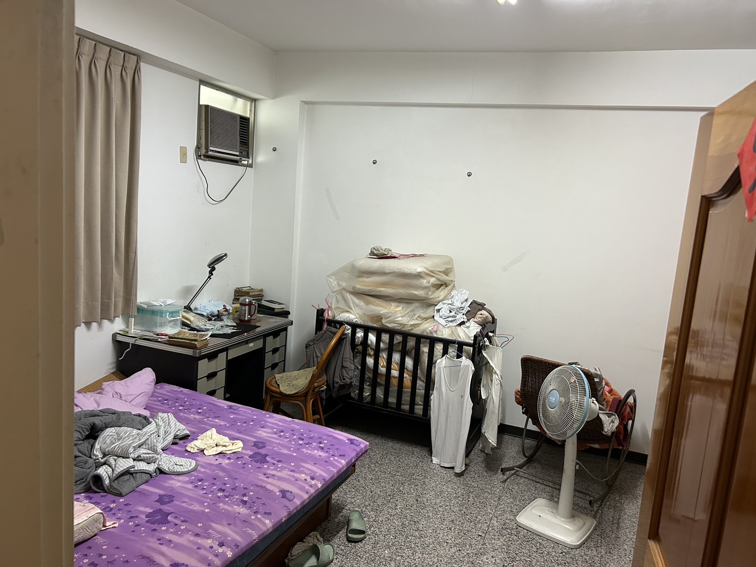 歸仁市中心大面寬燙金店住