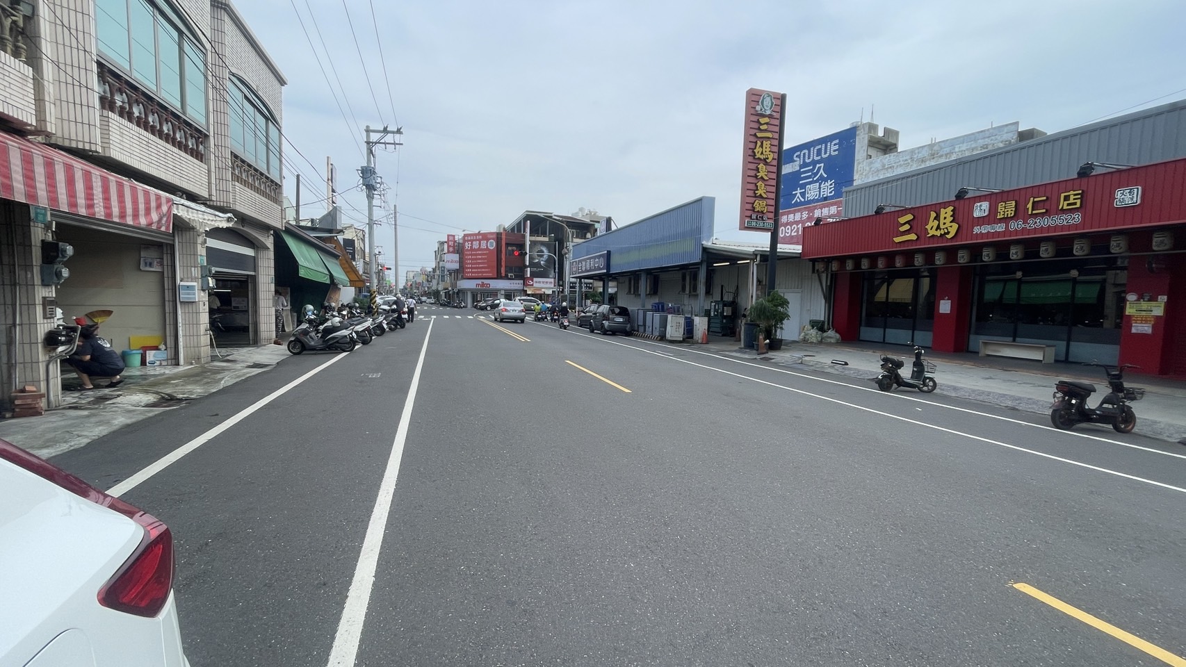 歸仁市中心大面寬燙金店住