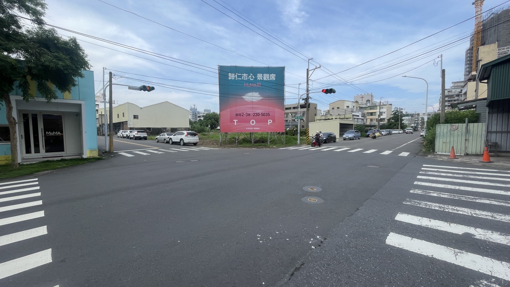歸仁市中心大面寬燙金店住