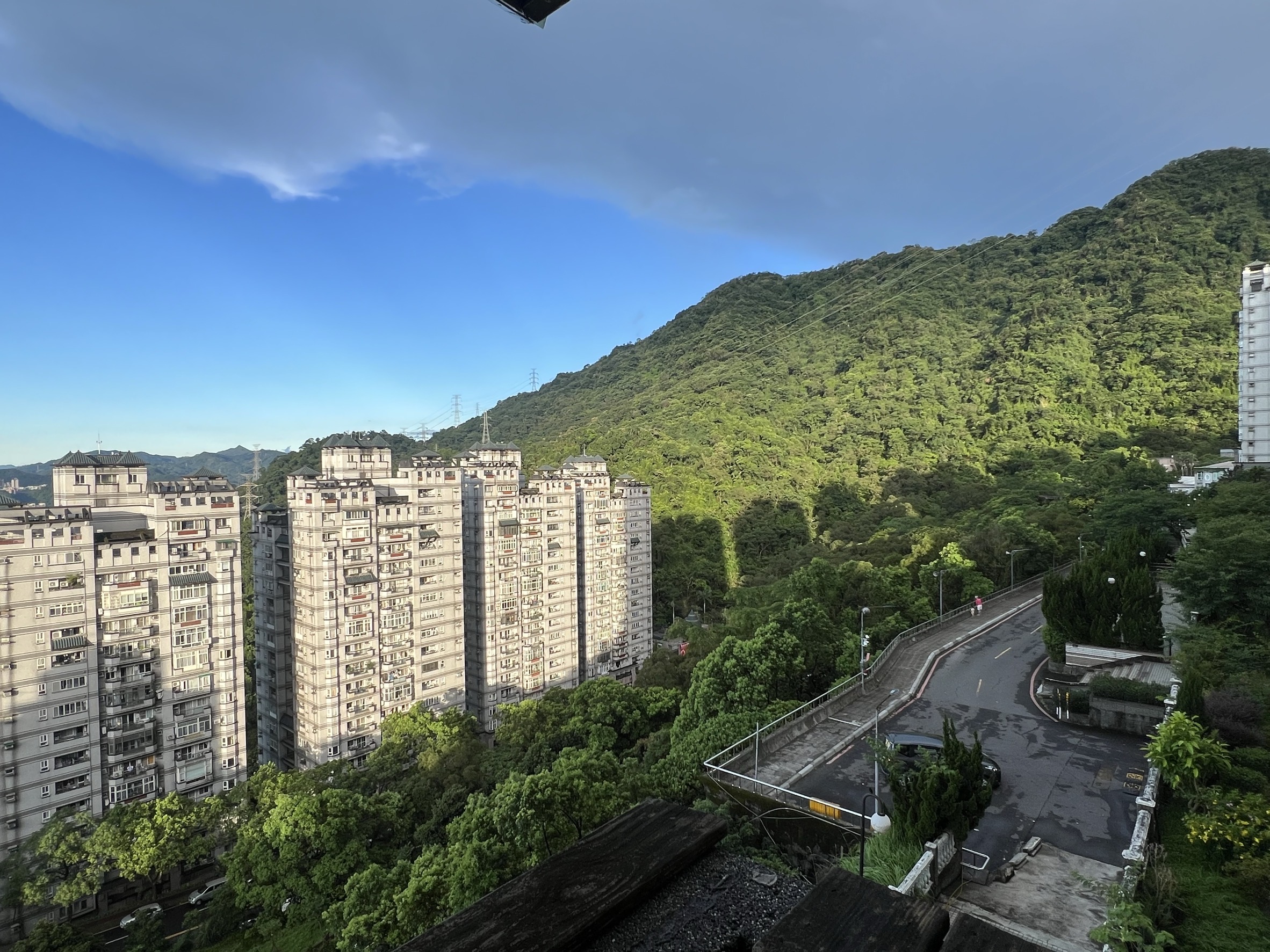 3房＋1車＋101夜景｜達觀鎮A2無價景觀宅🌟*