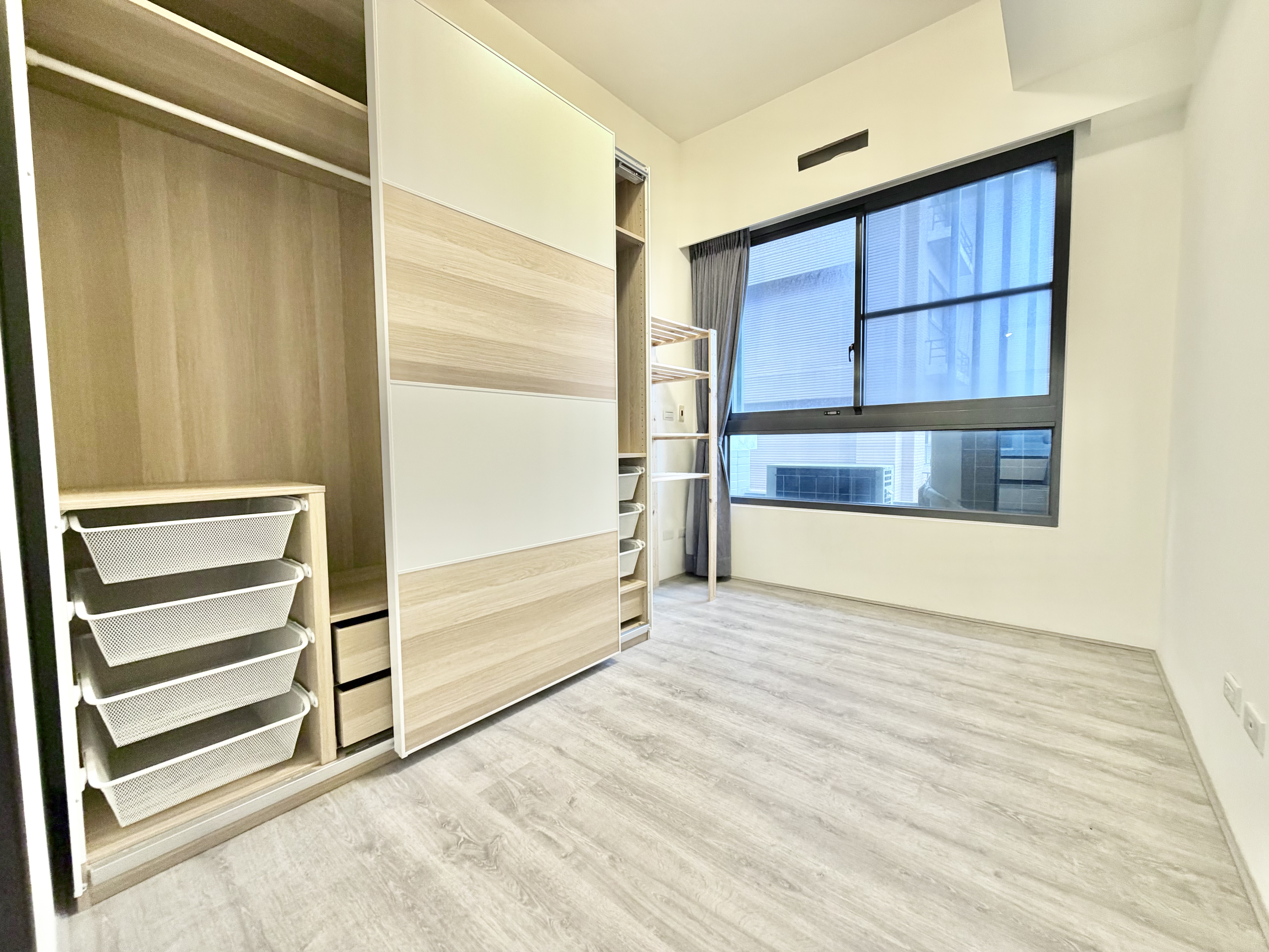 桃園高鐵電影院『曜見築』3+1房雙車位