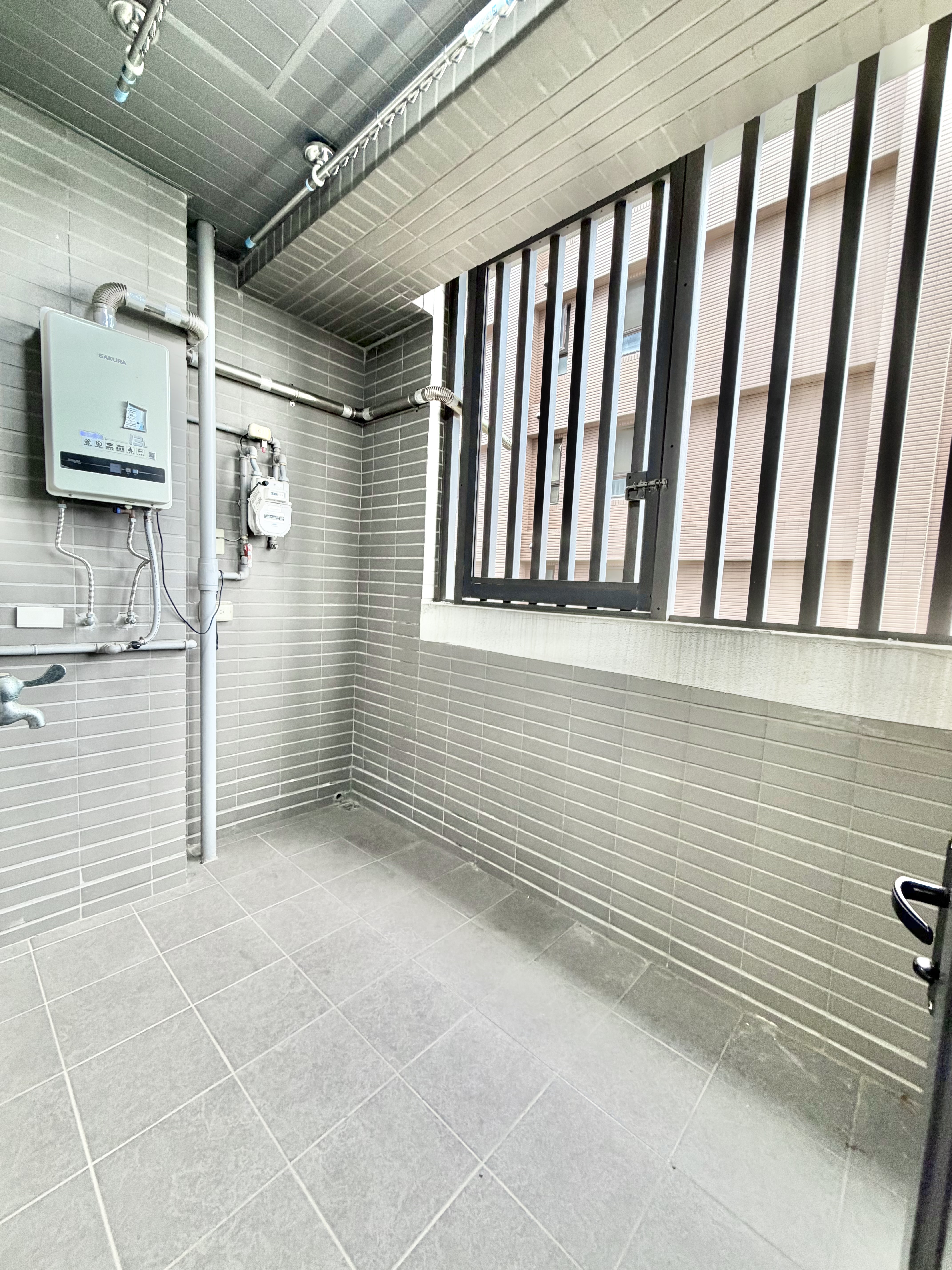 桃園高鐵電影院『曜見築』3+1房雙車位