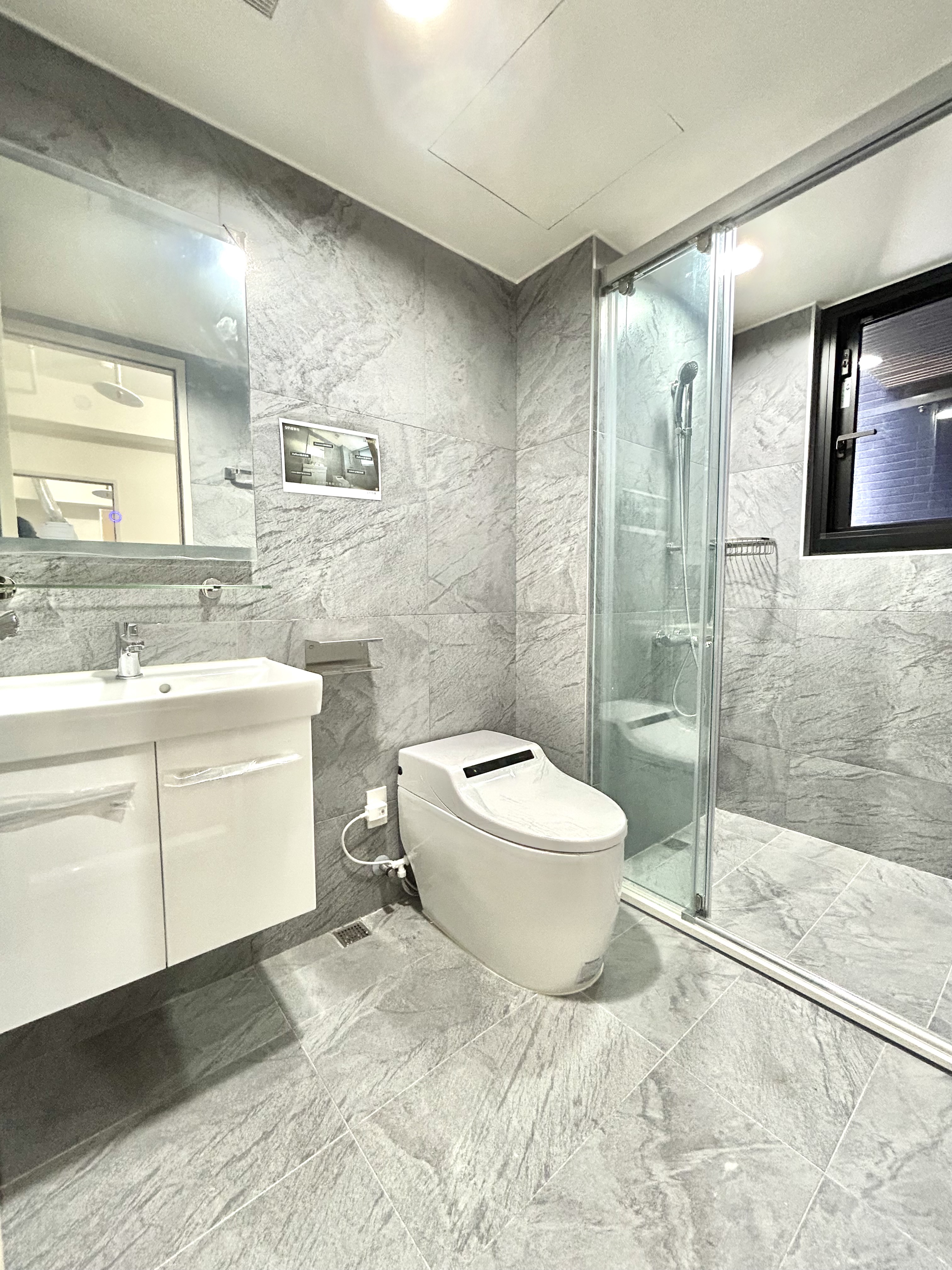 桃園高鐵站前『站前新銳』超值邊間三房+車位