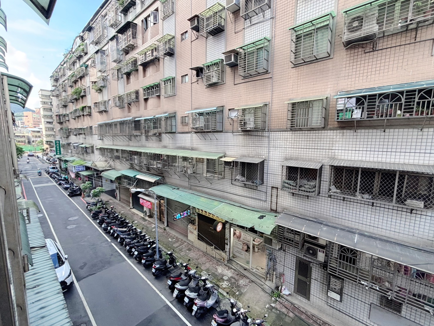降價！趕快來談！低公設比華夏2房｜邊間明廳明房｜前後陽台