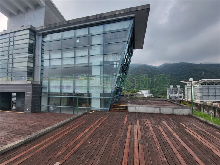 礁溪湯圍溝公園旁大湯屋