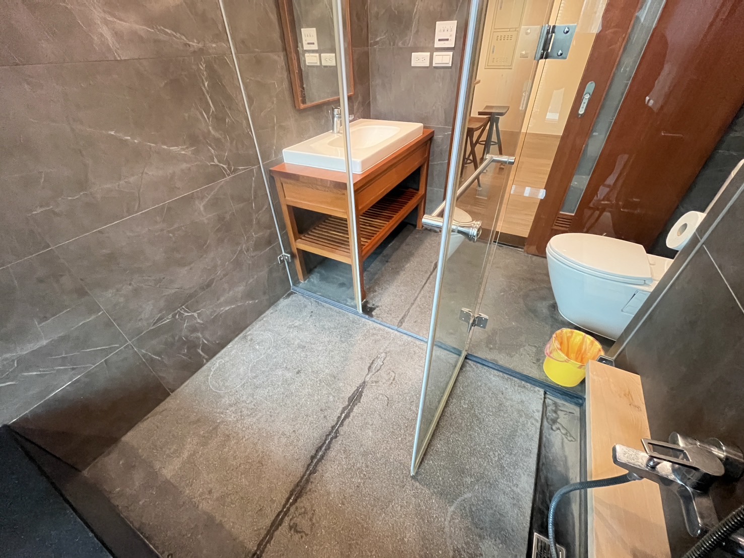 裸灩社區美湯屋出租