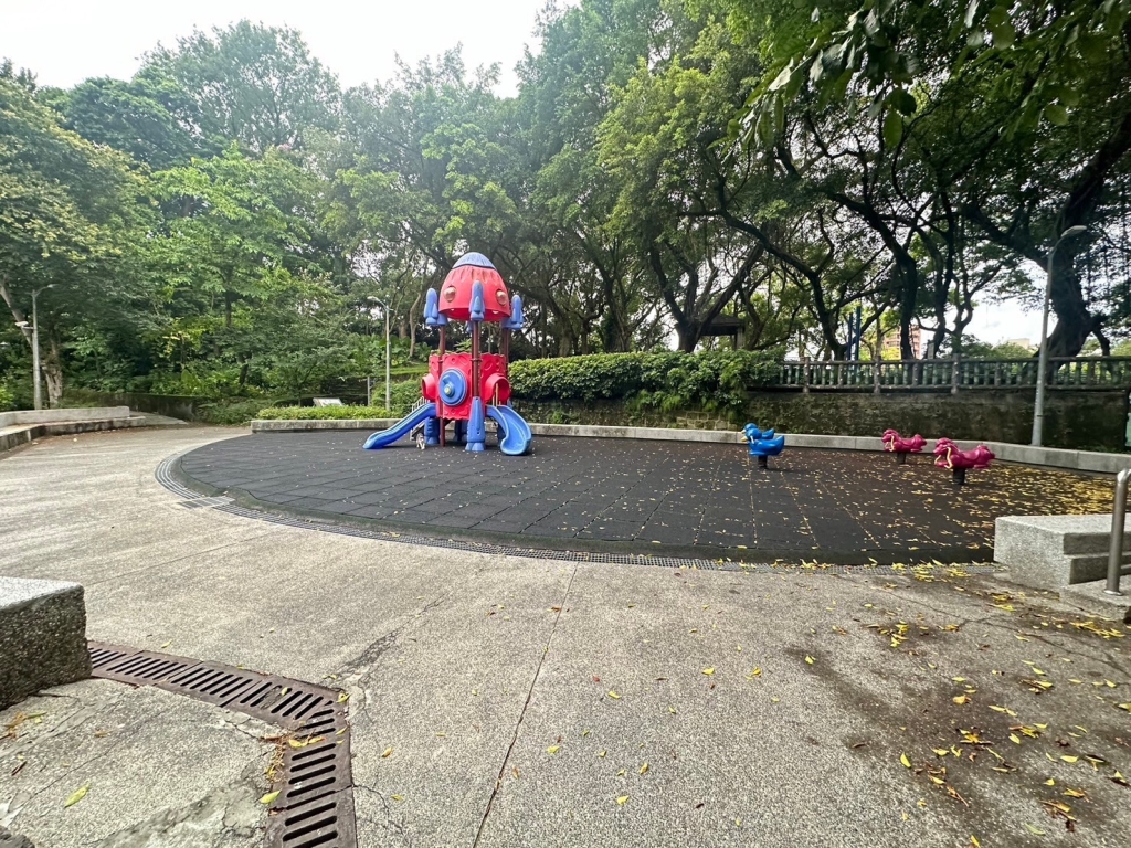 群義*木柵公園1F停車大空間