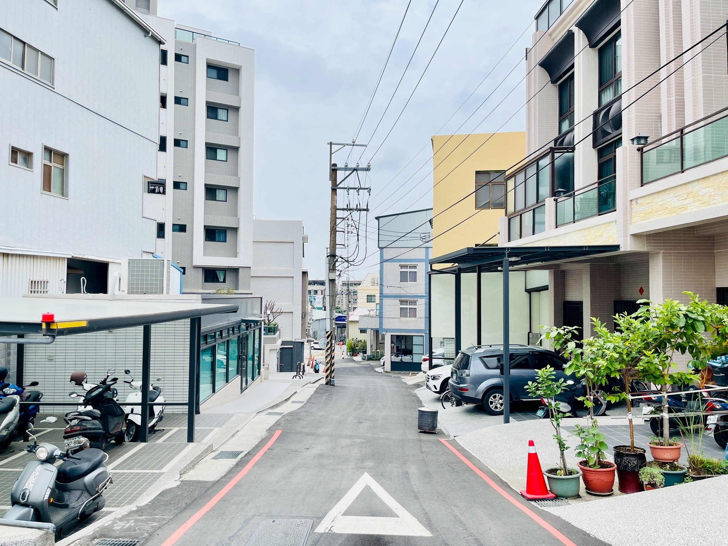 台中《大肚國小》全聯旁機能超優朝南透天