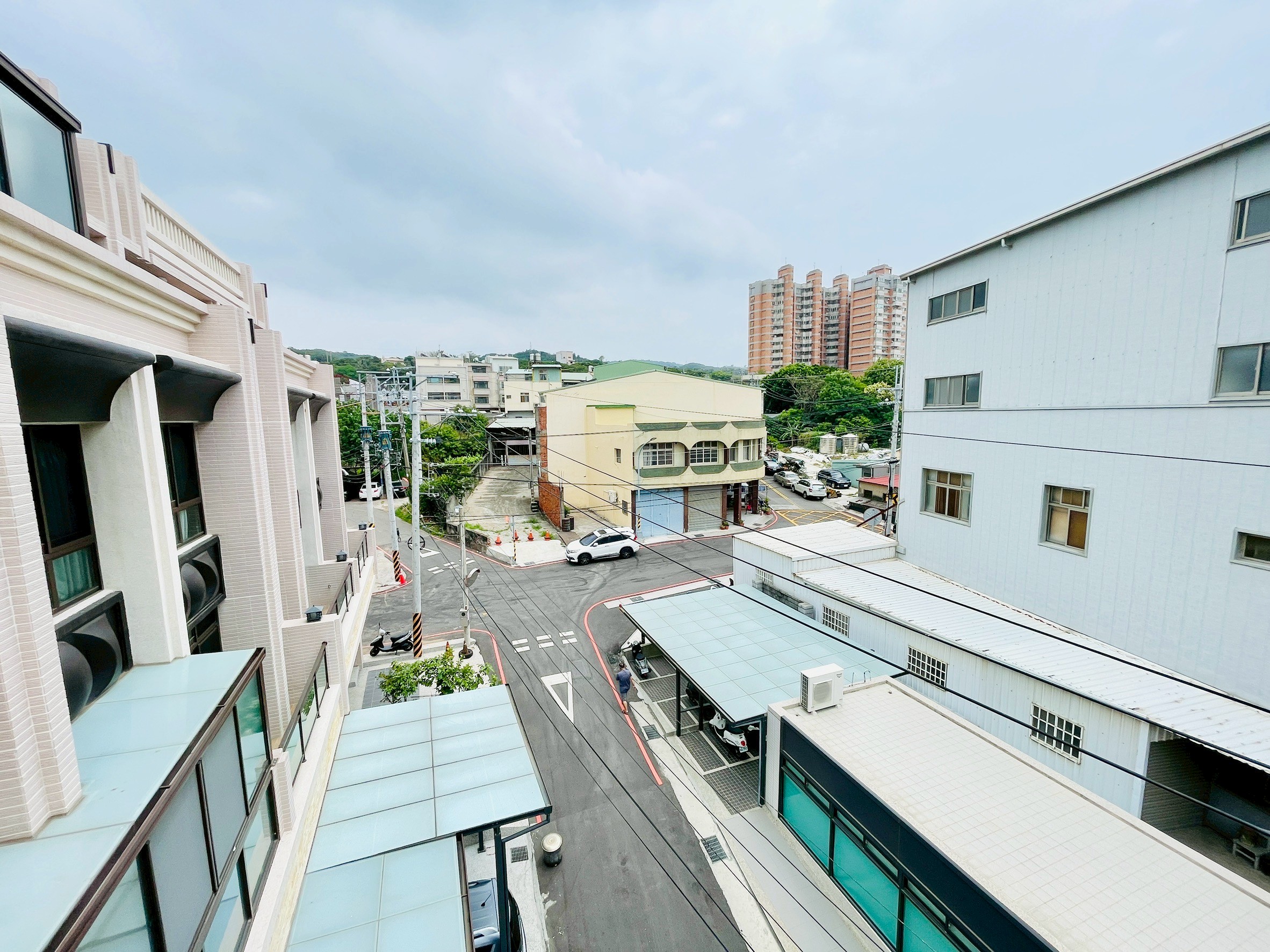 台中《大肚國小》全聯旁機能超優朝南透天
