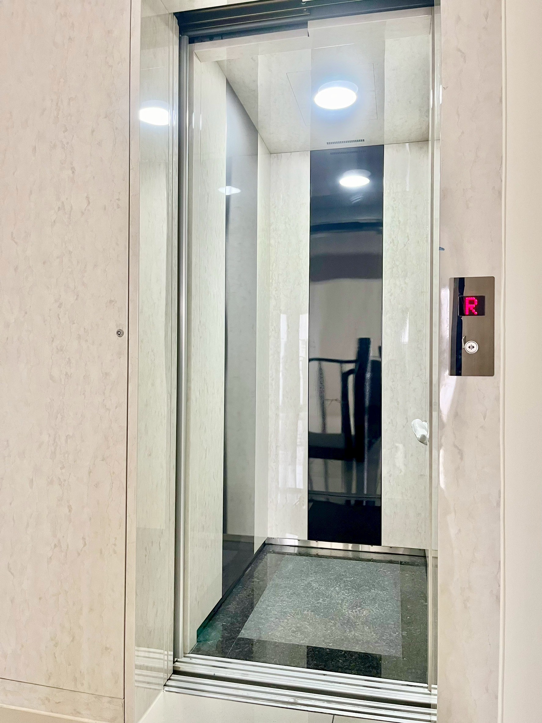 台中龍井《大樁園2》全新未住電梯別墅可停雙車