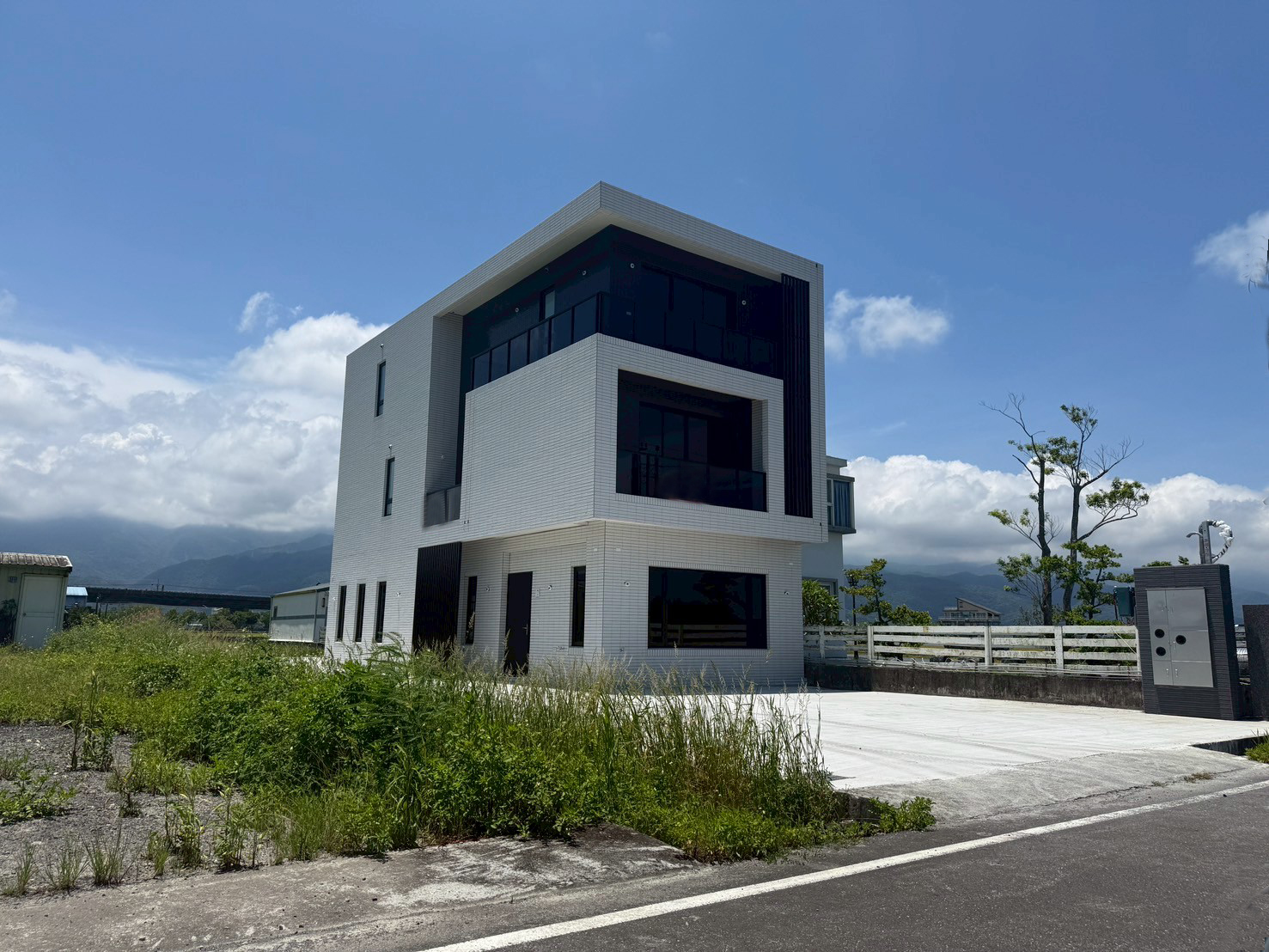 永慶許書豪★礁溪近交流道全新電梯農舍