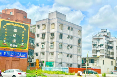 永慶許書豪★羅東文化工場旁平面車位華廈