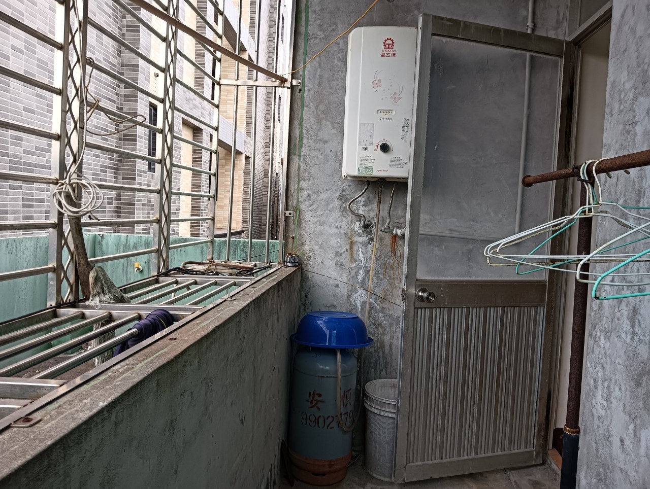 永慶許書豪★五結利成路大路邊三角窗店住