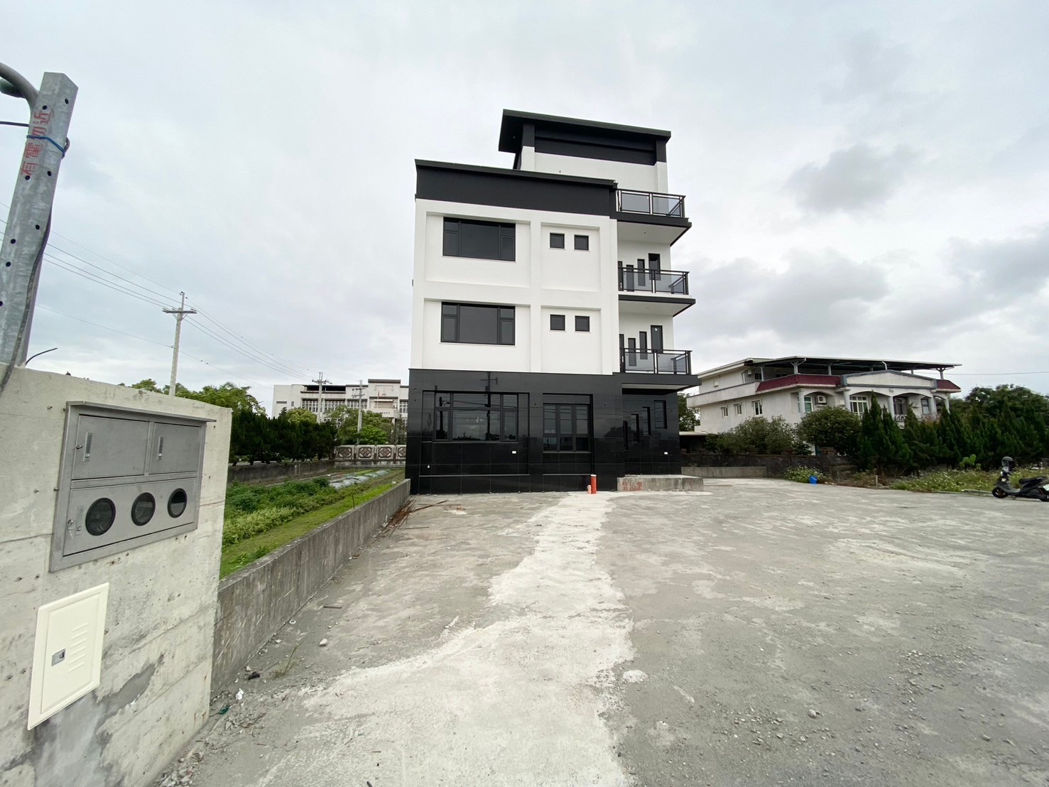 永慶許書豪★近羅東中興文創全新電梯農舍