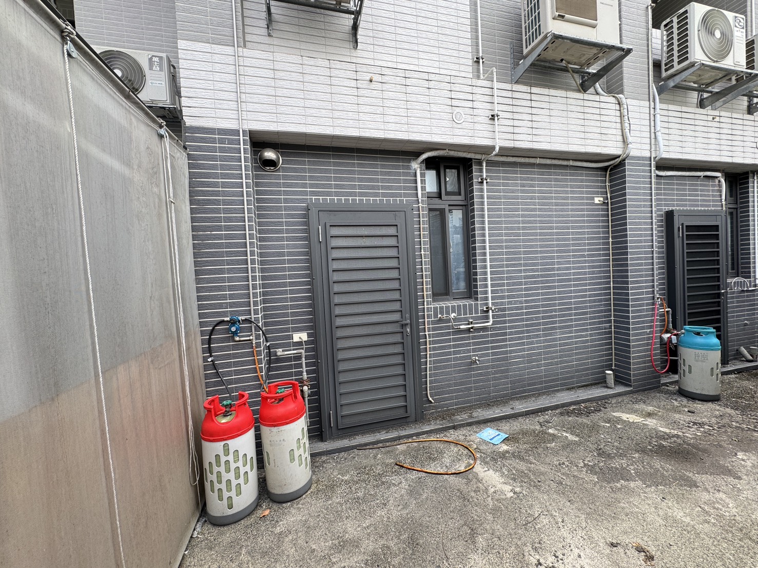 永慶許書豪★近礁溪市區省道旁社區型電梯美別墅