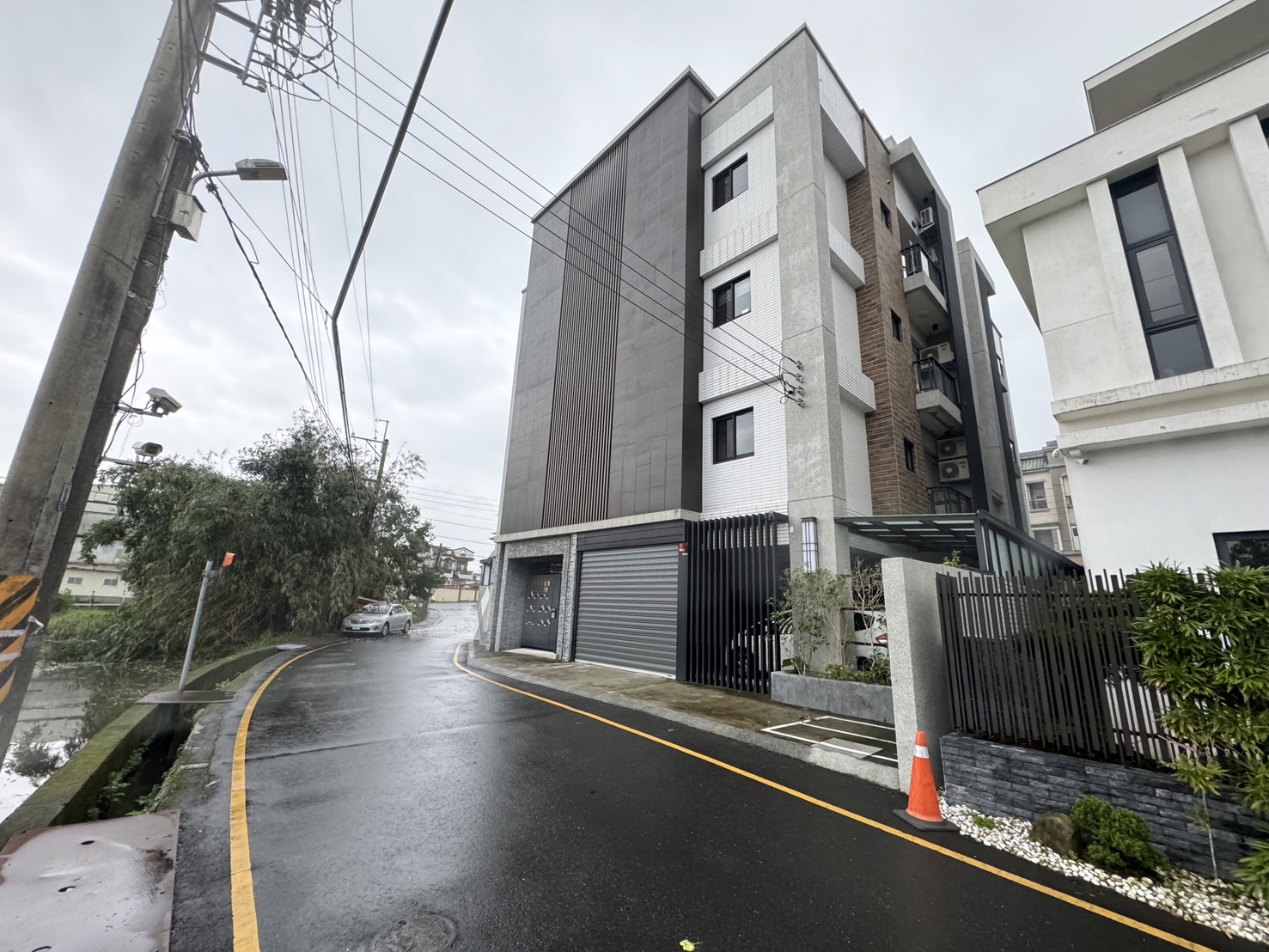 永慶許書豪★羅東西安公園2房平面車位華廈