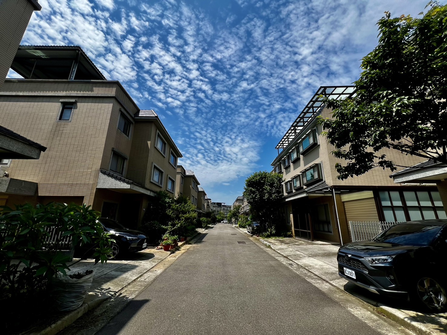 渴望園區美式雙拼透天雙車位別墅