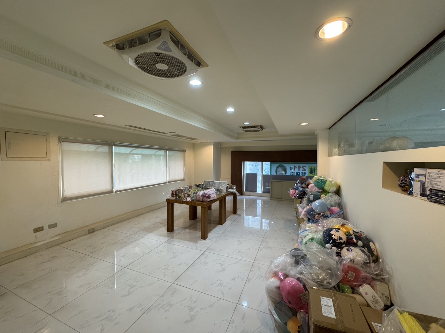桃園藝文特區慈文學區三角窗金店面