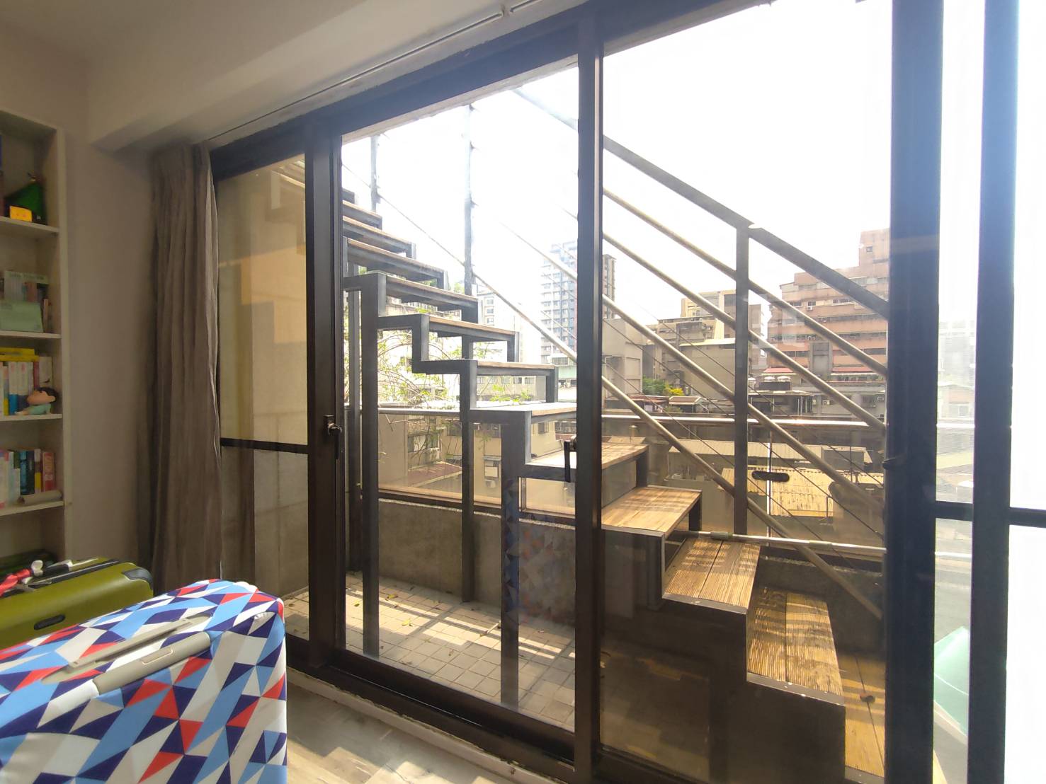 G18 昆明街大露臺三房+車位.12年屋