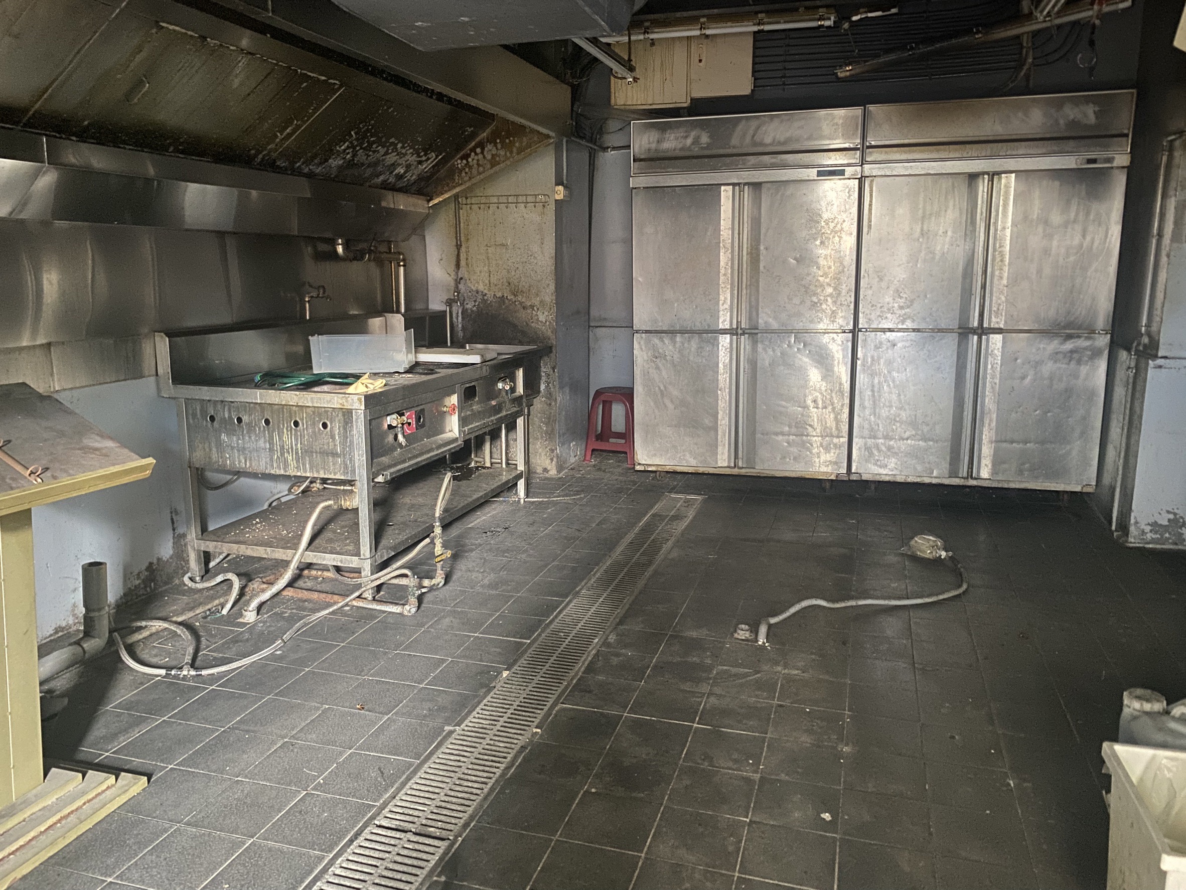 (76)榮星/建國 三角窗金店面