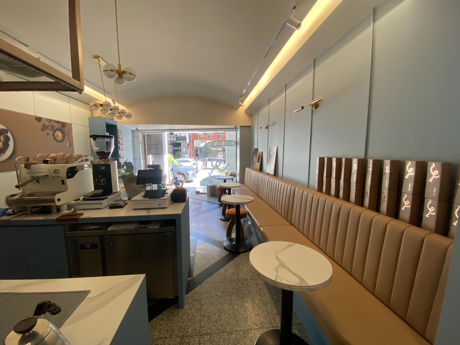 專約(173)長安西路 樓挑雙子星商旅醫美辦公樓