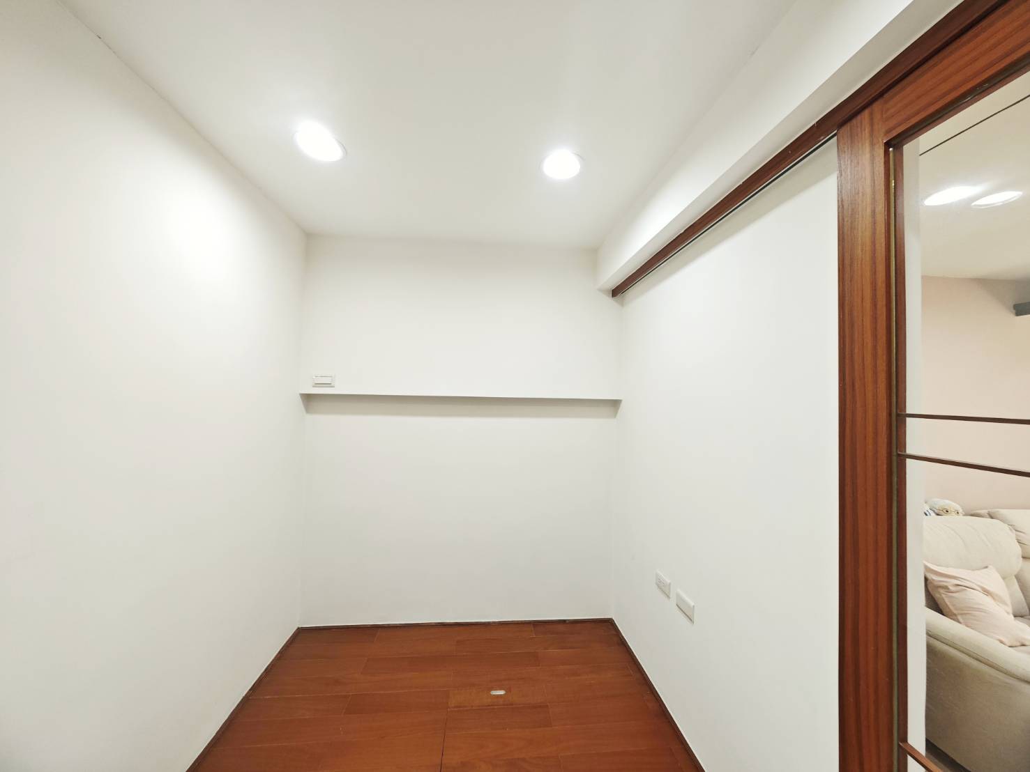 (207) 專任約 大橋捷運2樓 美2房